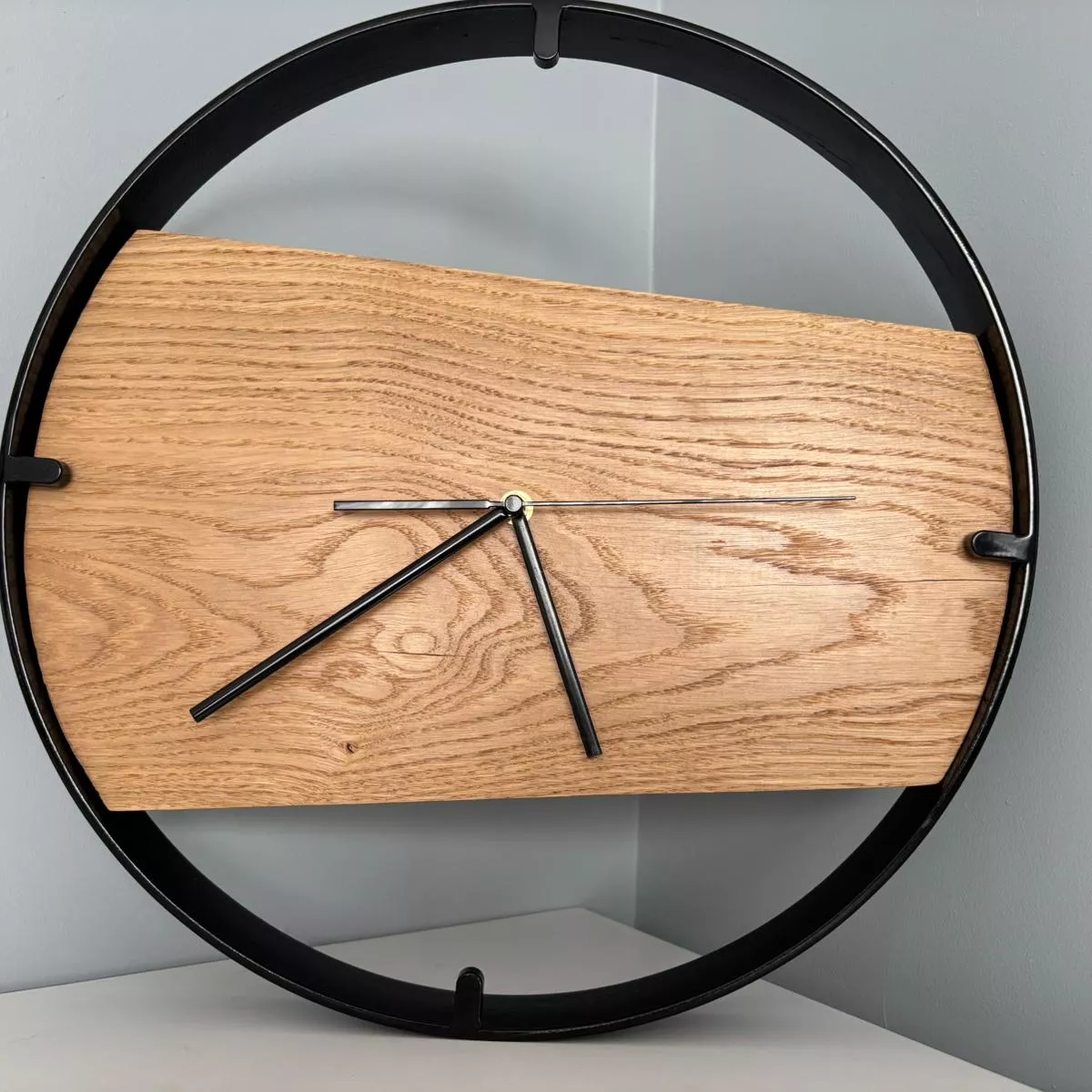 Drewniany zegar ścienny w metalowej ramie Driftwood