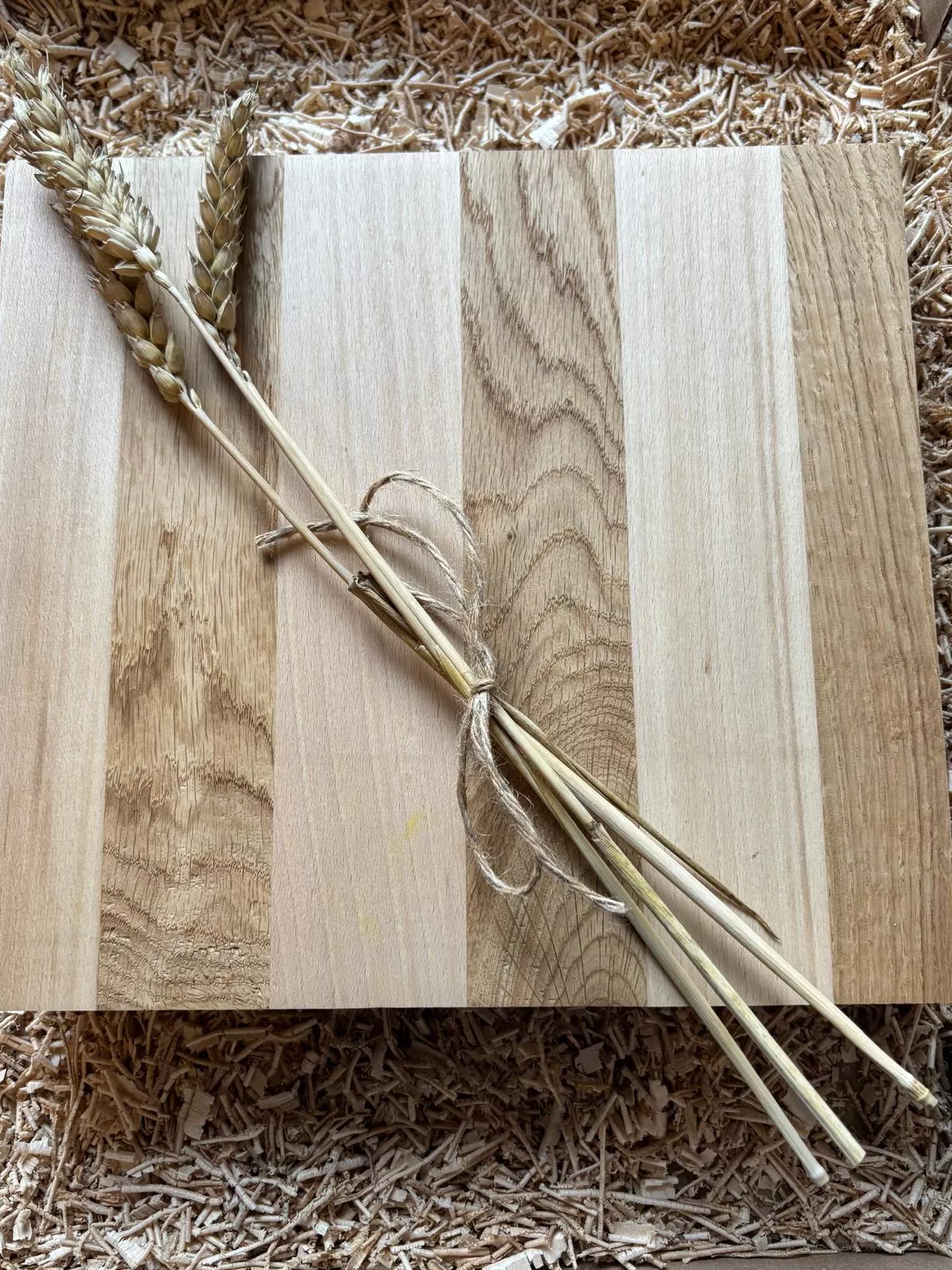 Deska do krojenia klejona z buku i dębu mała - Driftwood premium 2 grawer