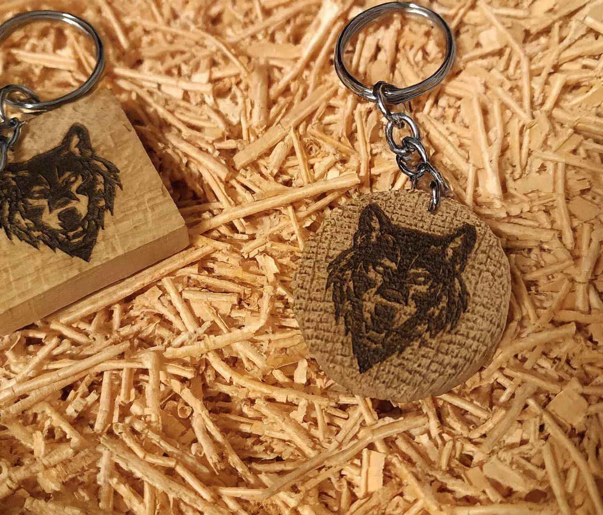 Bukowy lub dębowy brelok personalizowany