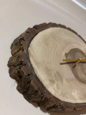 zegar z orzecha włoskiego ścienny