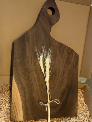 Deska do krojenia z orzecha amerykańskiego elgancka premium na prezent pod grawer nr 4
