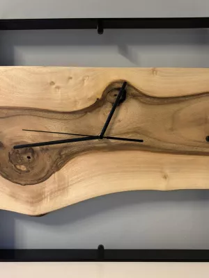 Drewniany zegar ścienny w metalowej ramie Driftwood