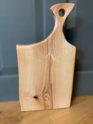 Deska do krojenia lub serwowania z jesionu Driftwood