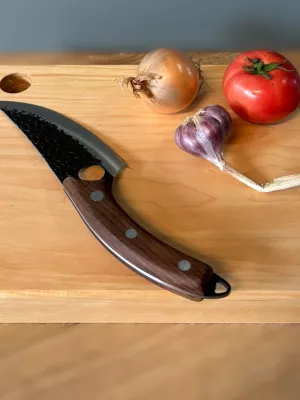 Deska do krojenia z drewna olchowego typu monolit Driftwood