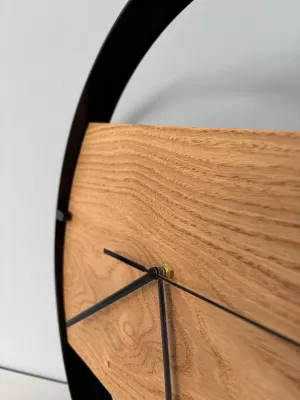 Drewniany zegar ścienny w metalowej ramie Driftwood