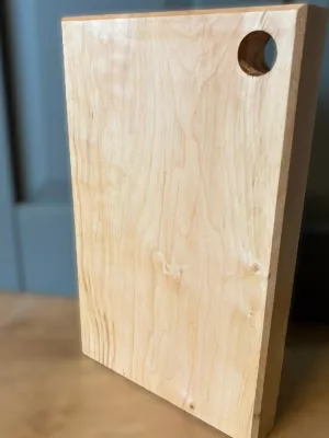 Deska do krojenia z drzewa olchowego driftwood