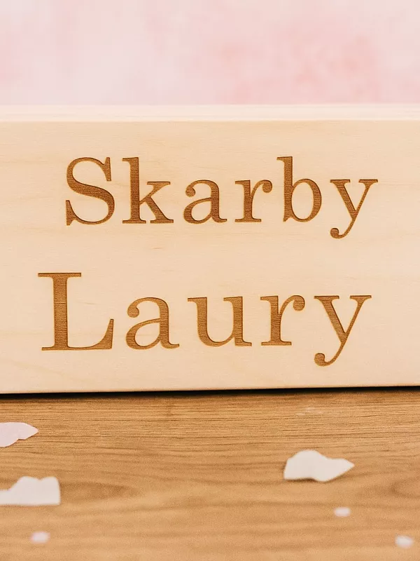 Produkt Drewniana szkatułka pudełko pod grawer dla dziewczynki Driftwood Zdjęcie